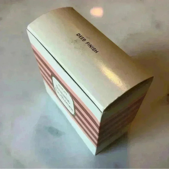 Amazing  find! Vintage Avon powder in original package - Picture 5 of 7